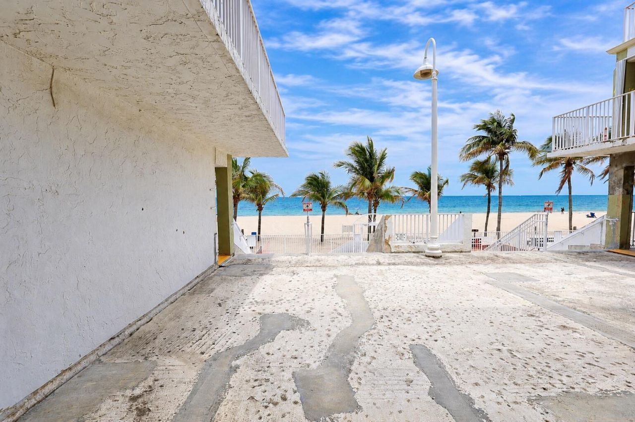 101 Briny Avenue, Unit 401, Pompano Beach, FL 33062 Photo