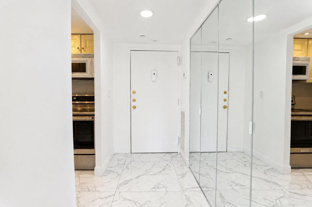 101 Briny Avenue, Unit 401, Pompano Beach, FL 33062 Photo