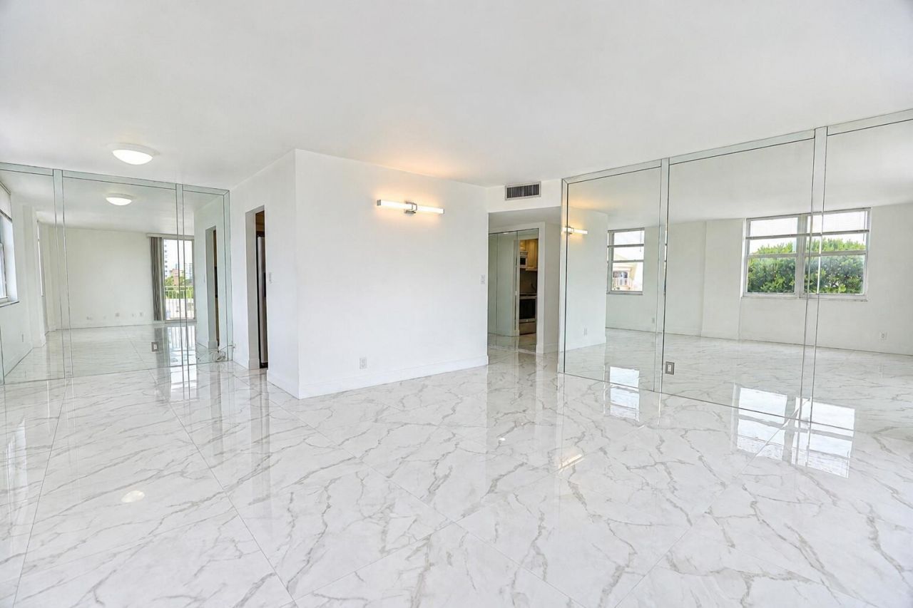 101 Briny Avenue, Unit 401, Pompano Beach, FL 33062 Photo