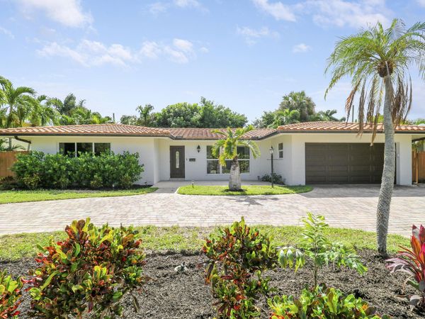 2620 NE 25th Street, Lighthouse Point, FL 33064