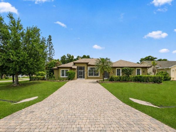 1593 SW Medley Lane, Port St. Lucie, FL 34953