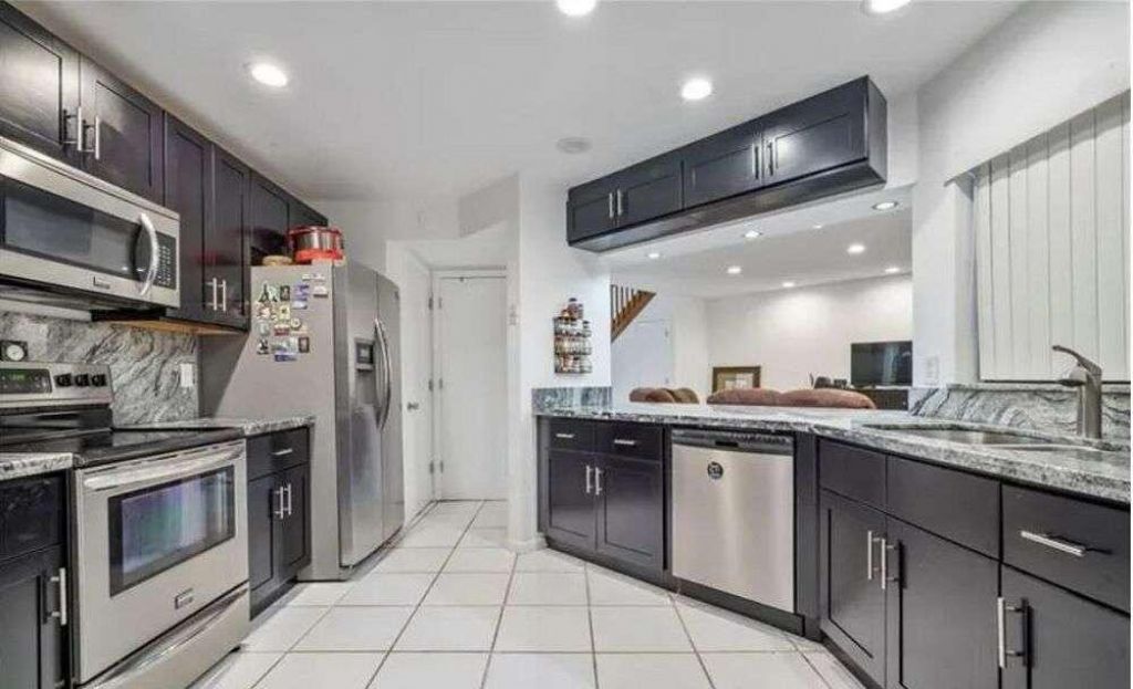 9231 W Sunrise Boulevard, Plantation, FL 33322 Photo