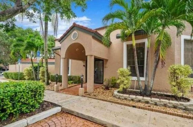 9231 W Sunrise Boulevard, Plantation, FL 33322 Photo