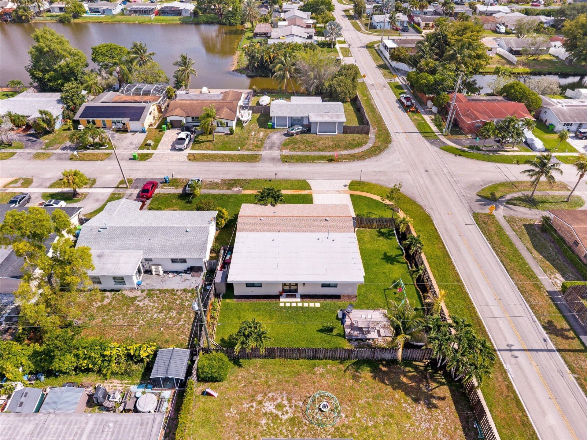 11510 NW 31st Place, Sunrise, FL 33323 Photo