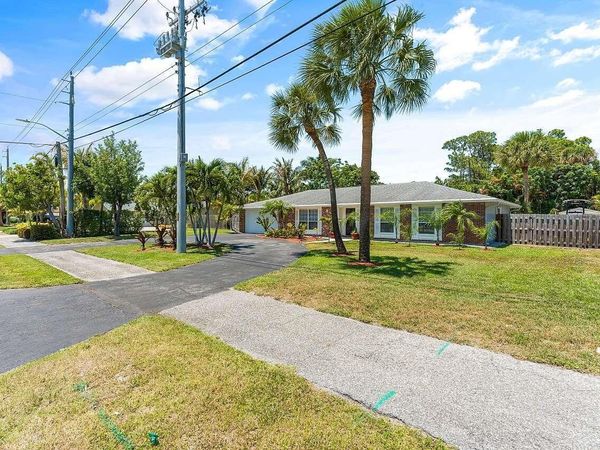 5103 Center Street, Jupiter, FL 33458