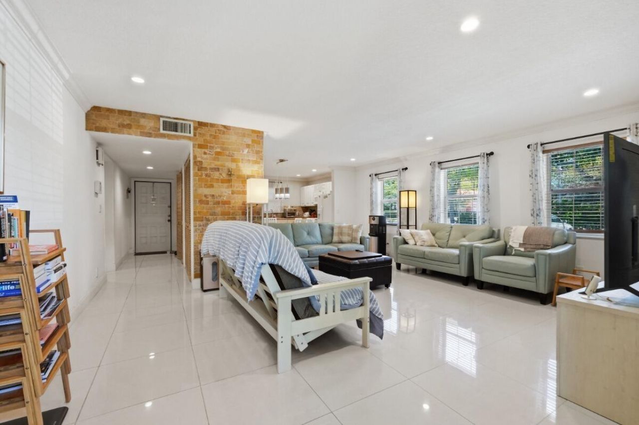 3050 N Riverside Drive, Unit 1a, Coral Springs, FL 33065 Photo