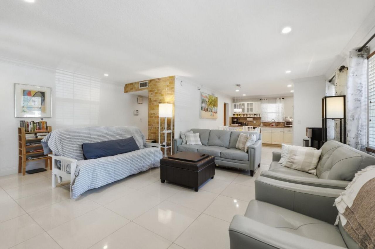 3050 N Riverside Drive, Unit 1a, Coral Springs, FL 33065 Photo