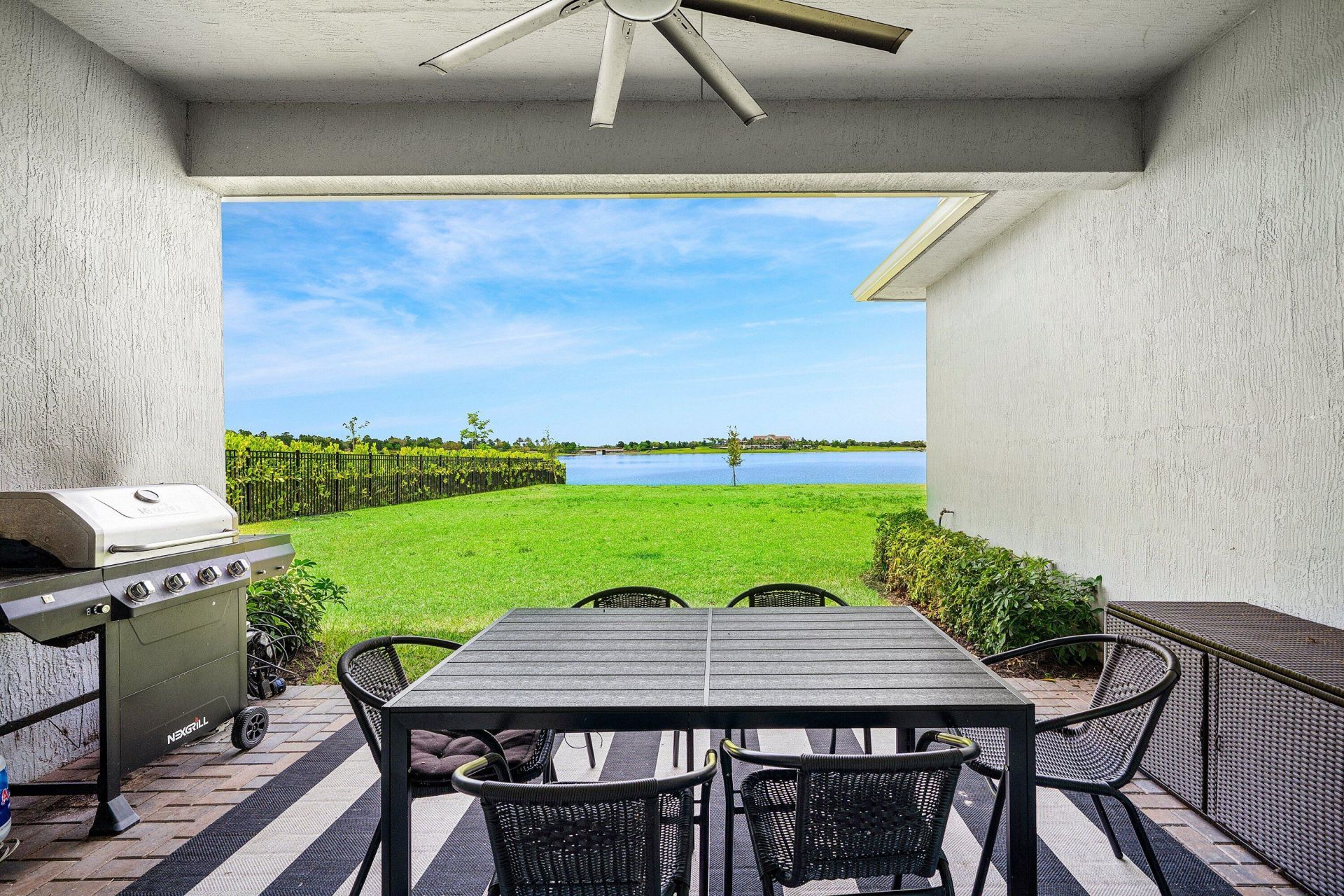 655 Hookline Circle, The Acreage, FL 33470 Photo