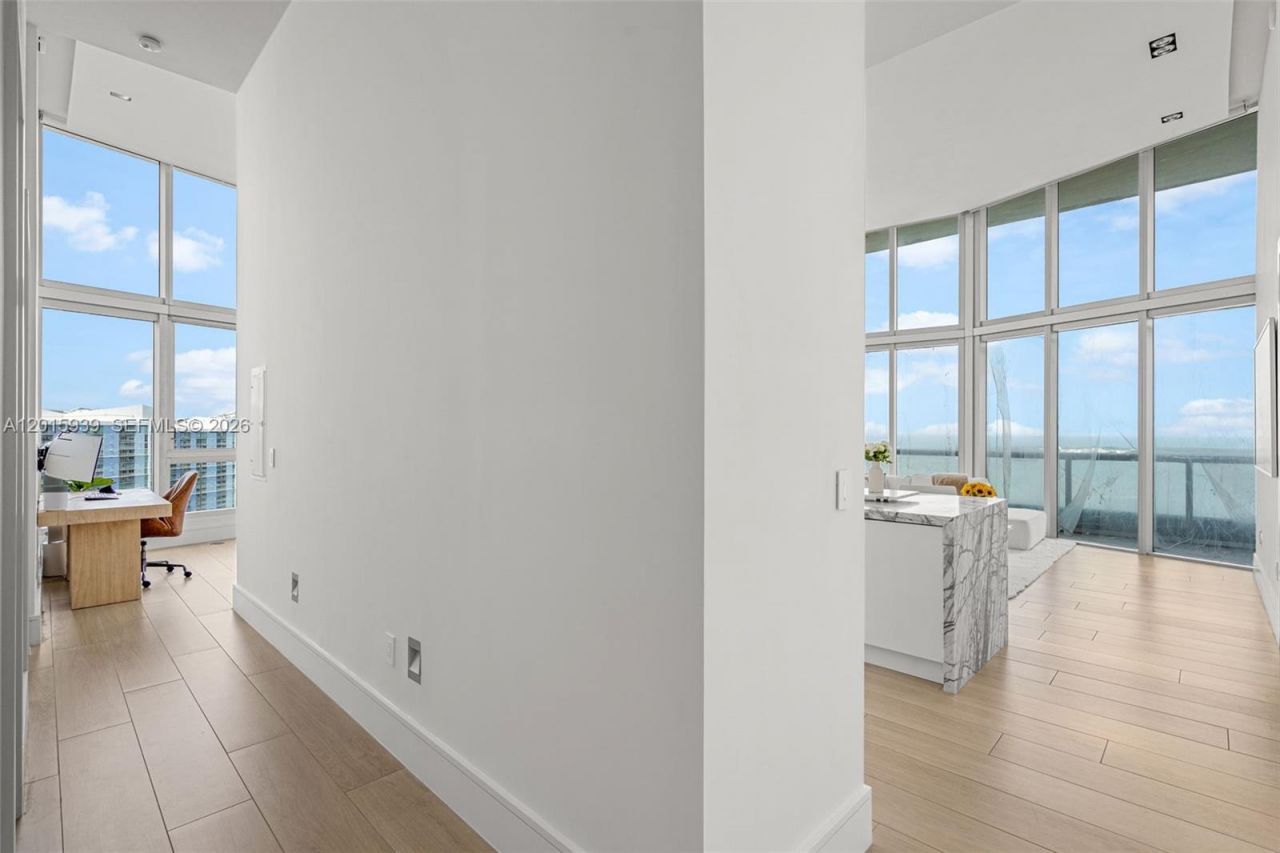 465 Brickell Ave, Unit 4101, Miami, FL 33131 Photo