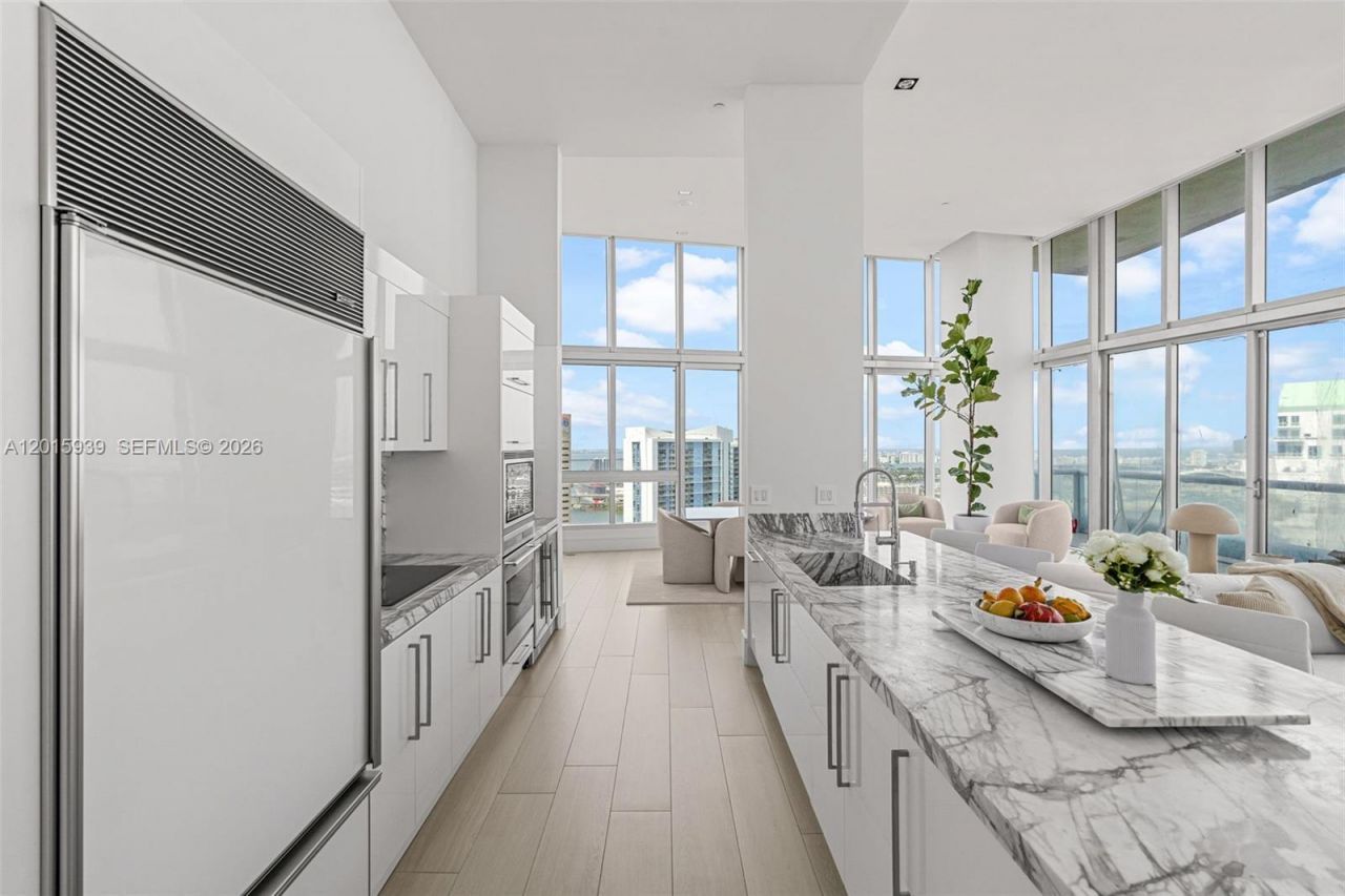 465 Brickell Ave, Unit 4101, Miami, FL 33131 Photo