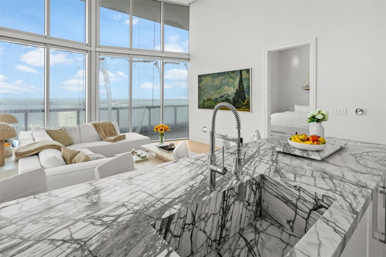 465 Brickell Ave, Unit 4101, Miami, FL 33131 Photo