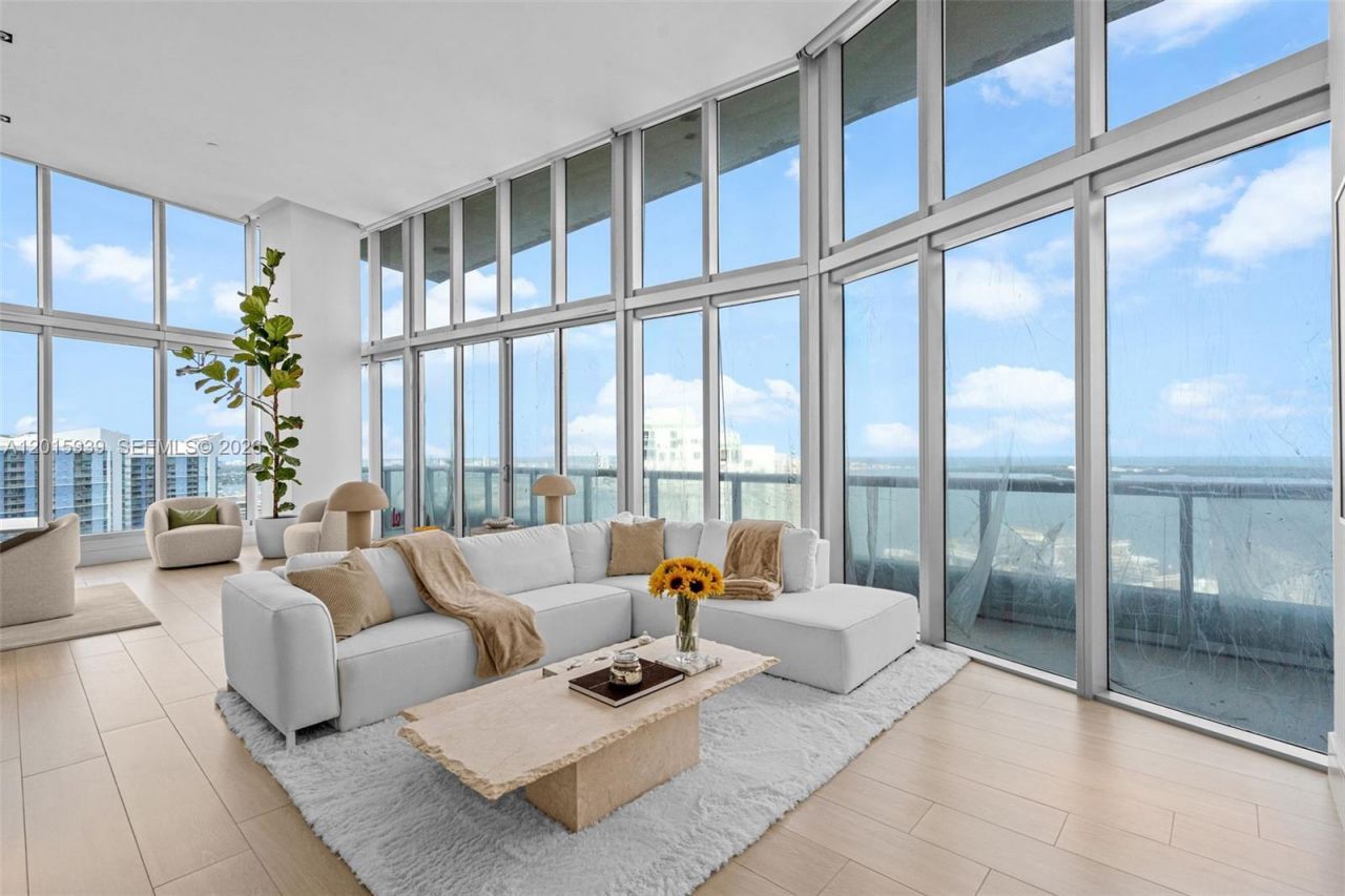 465 Brickell Ave, Unit 4101, Miami, FL 33131 Photo