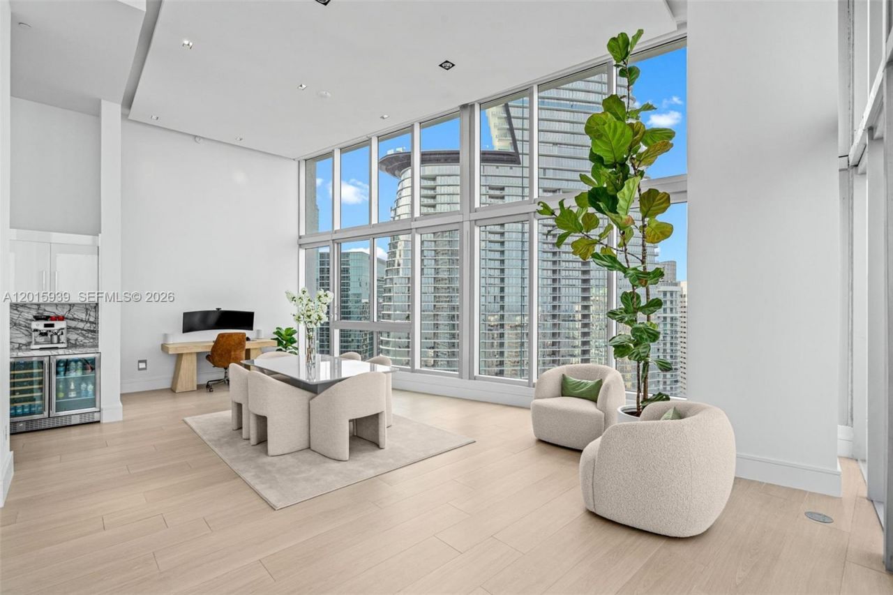 465 Brickell Ave, Unit 4101, Miami, FL 33131 Photo