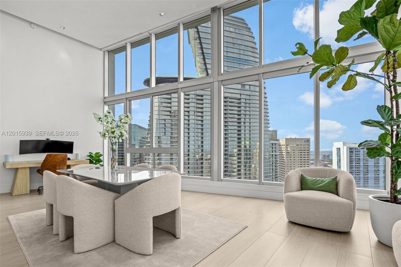 465 Brickell Ave, Unit 4101, Miami, FL 33131 Photo