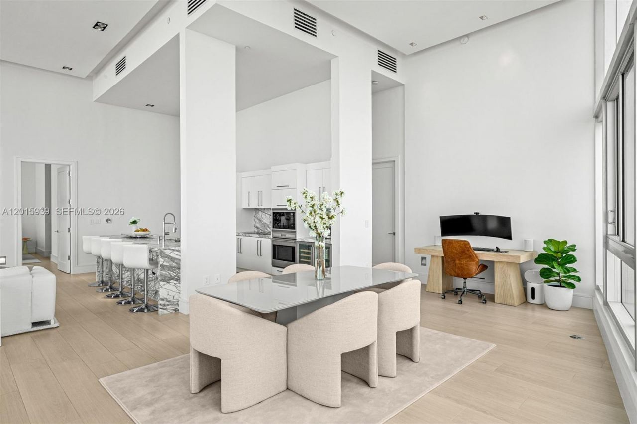 465 Brickell Ave, Unit 4101, Miami, FL 33131 Photo