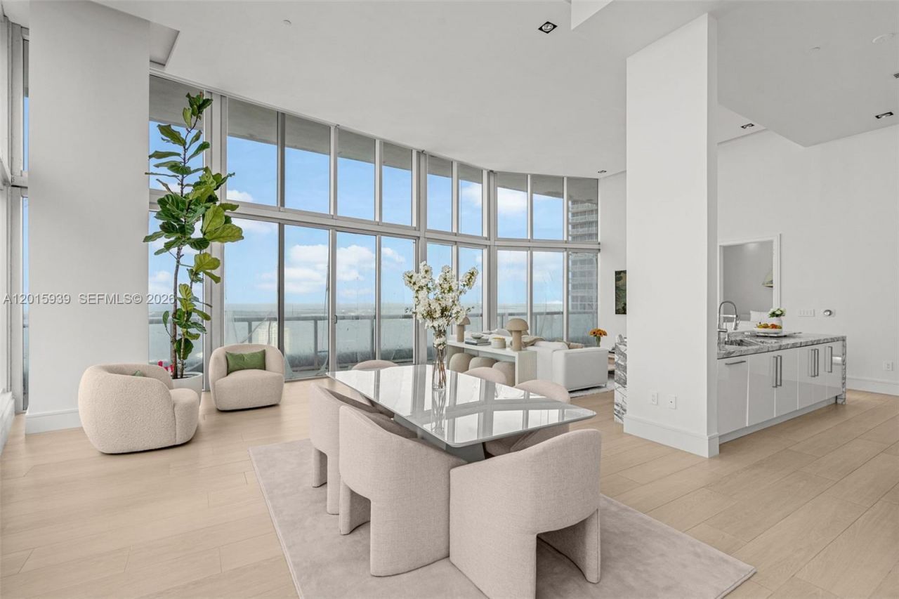 465 Brickell Ave, Unit 4101, Miami, FL 33131 Photo