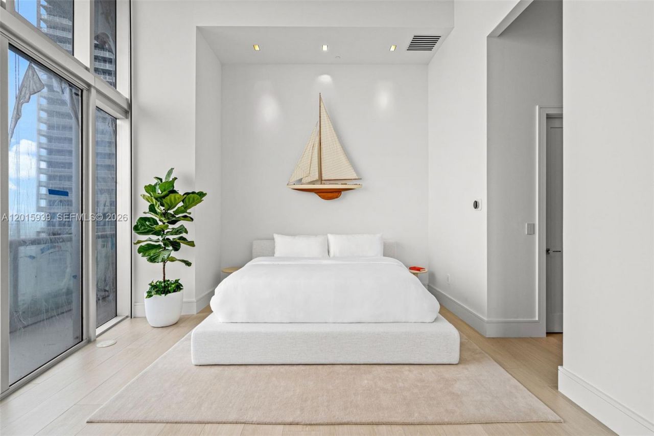 465 Brickell Ave, Unit 4101, Miami, FL 33131 Photo
