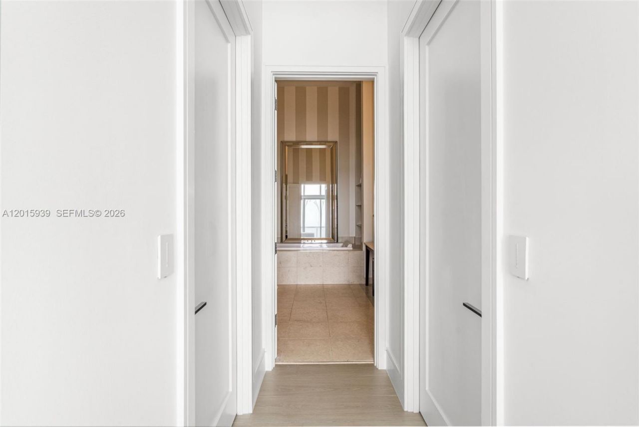 465 Brickell Ave, Unit 4101, Miami, FL 33131 Photo