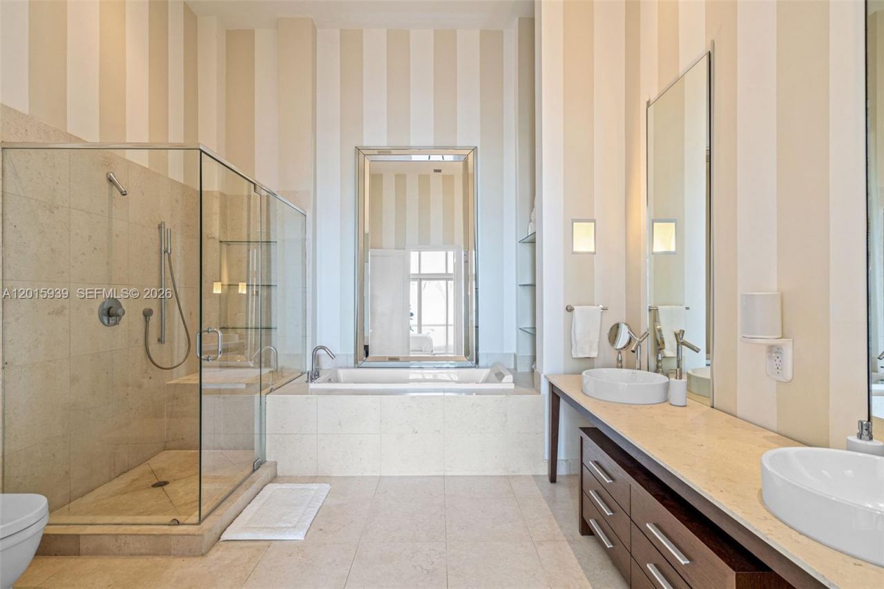 465 Brickell Ave, Unit 4101, Miami, FL 33131 Photo