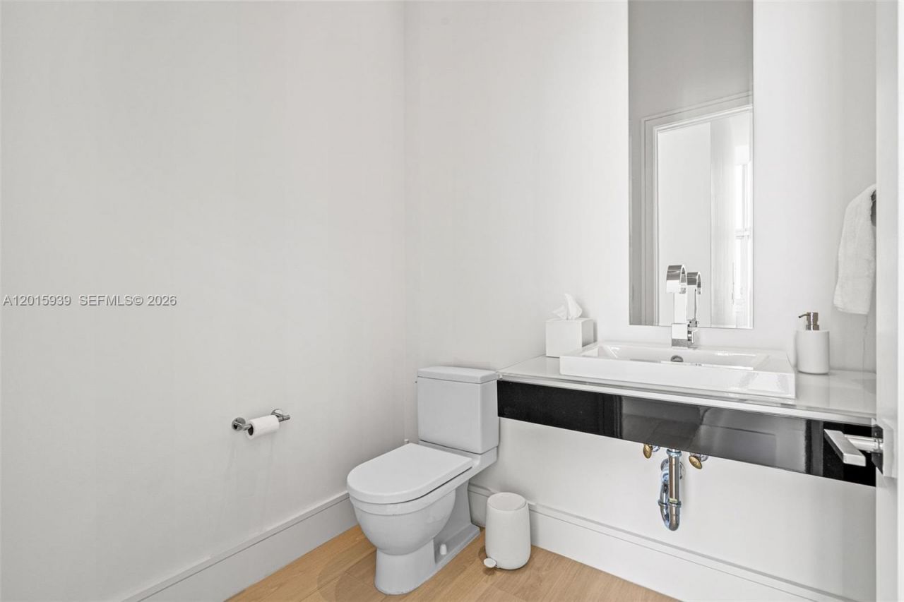 465 Brickell Ave, Unit 4101, Miami, FL 33131 Photo