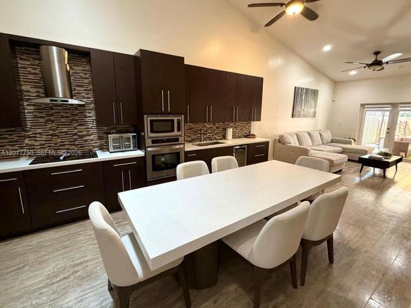 1242 NE 32nd Ave , Homestead, FL 33033