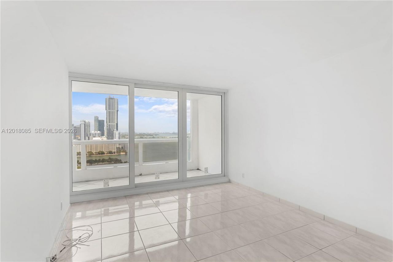 1717 NE Bayshore Dr , Unit A-2736, Miami, FL 33132 Photo