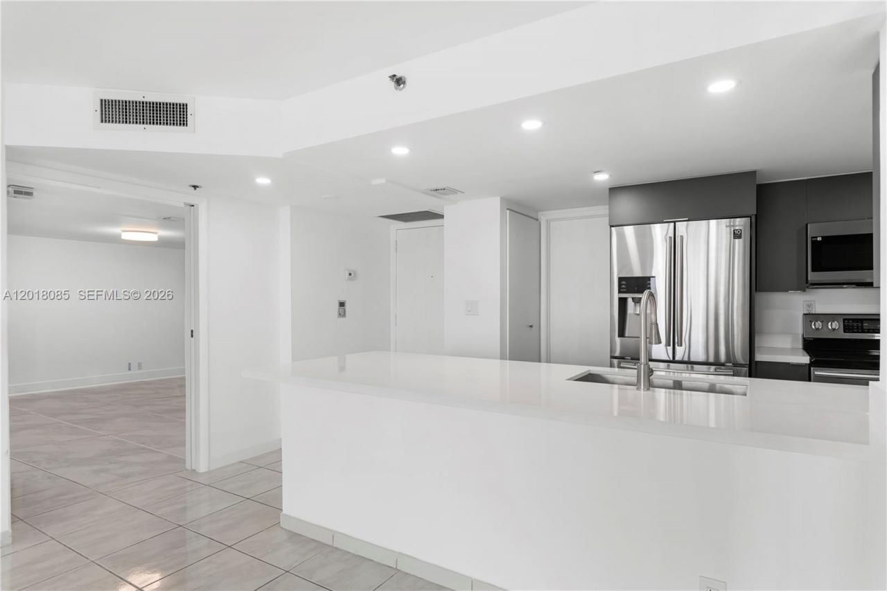 1717 NE Bayshore Dr , Unit A-2736, Miami, FL 33132 Photo