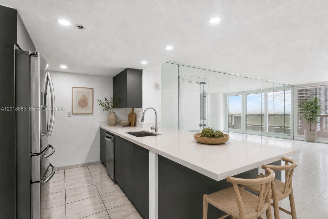 1717 NE Bayshore Dr , Unit A-2736, Miami, FL 33132 Photo