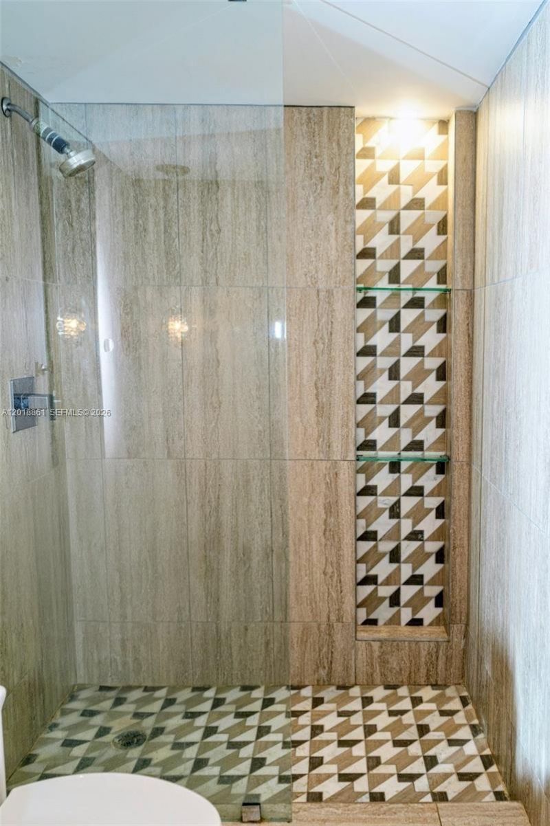 401 69th St , Unit 212, Miami Beach, FL 33141 Photo