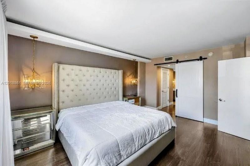 401 69th St , Unit 212, Miami Beach, FL 33141 Photo
