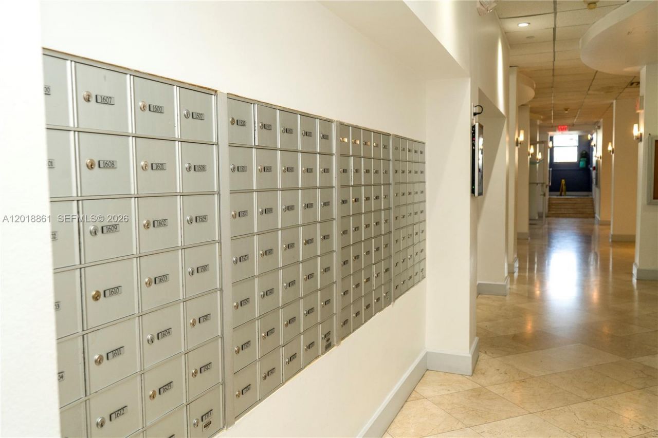 401 69th St , Unit 212, Miami Beach, FL 33141 Photo