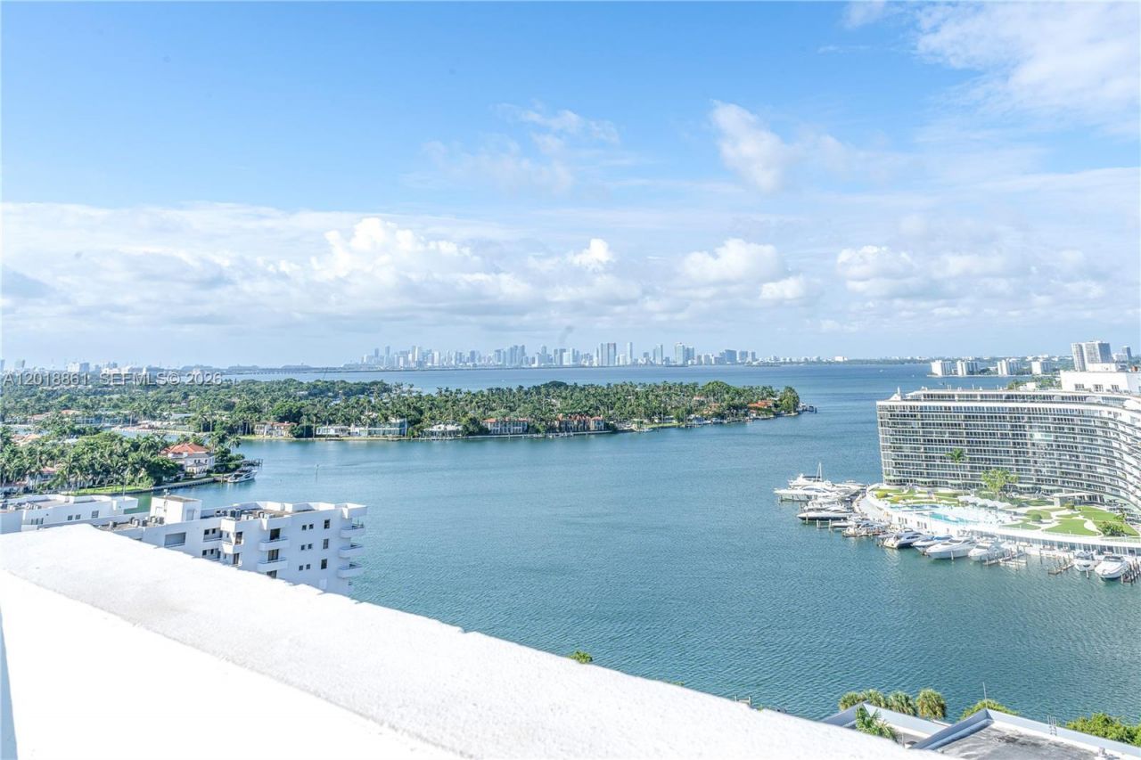 401 69th St , Unit 212, Miami Beach, FL 33141 Photo