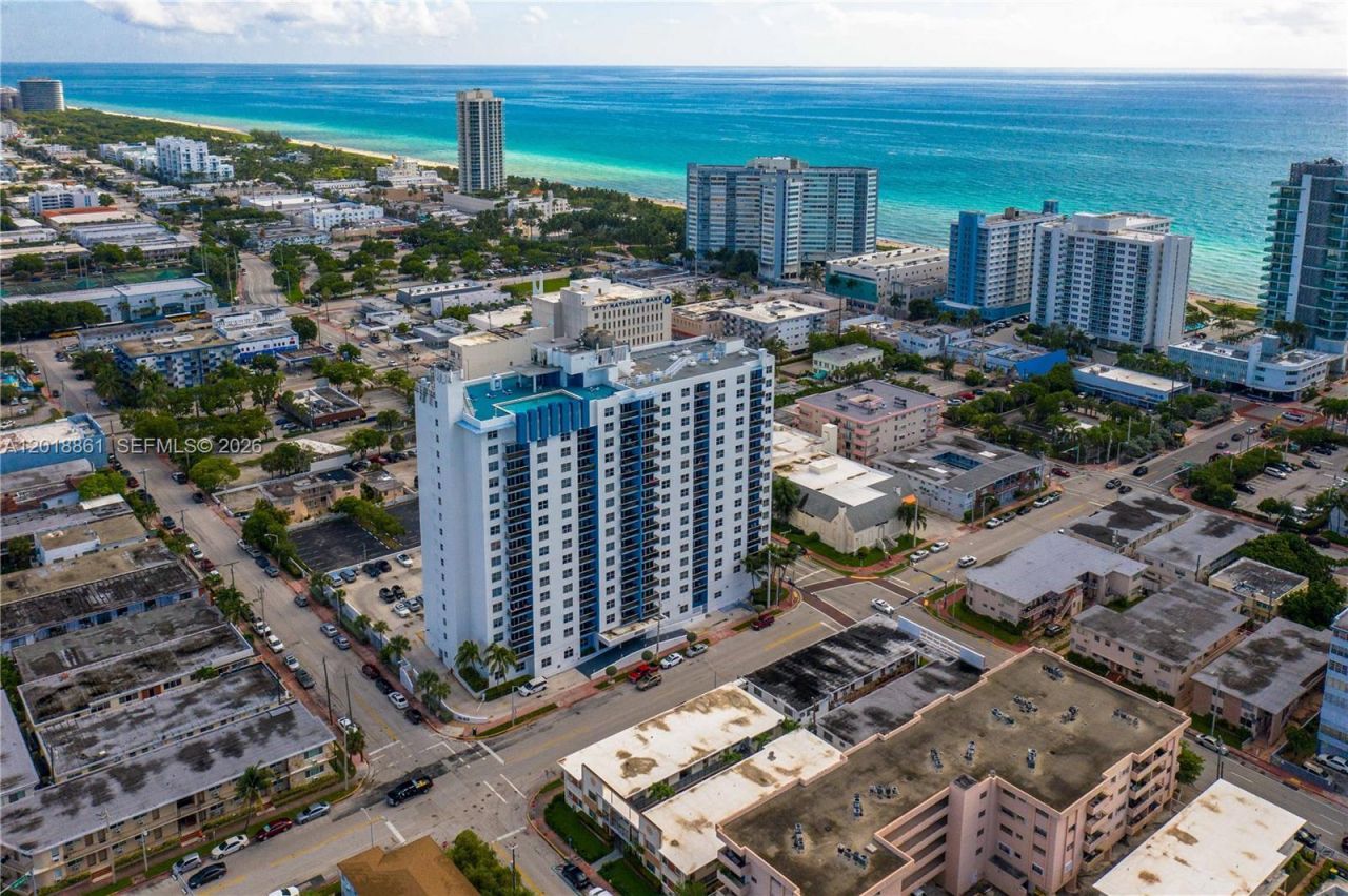 401 69th St , Unit 212, Miami Beach, FL 33141 Photo