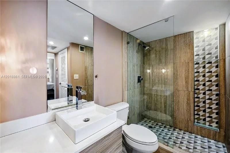 401 69th St , Unit 212, Miami Beach, FL 33141 Photo