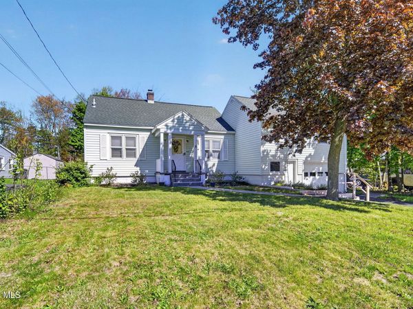 5 Alta Road, Colonie, NY 12205