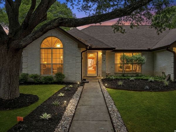 920 Queens Dr, New Braunfels, TX 78130