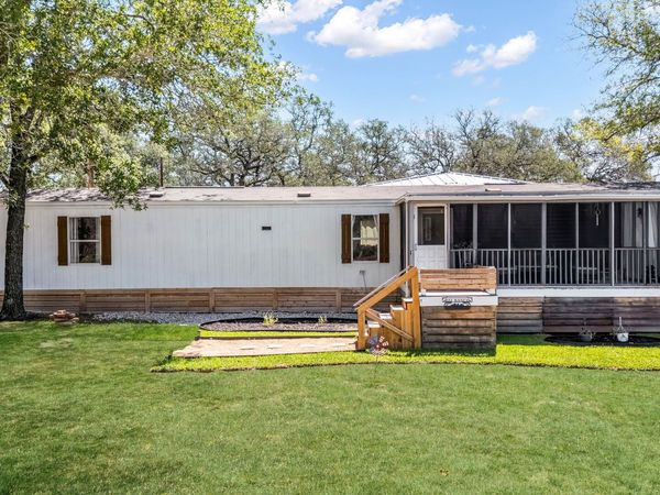 26 Praise Dr, Poteet, TX 78065