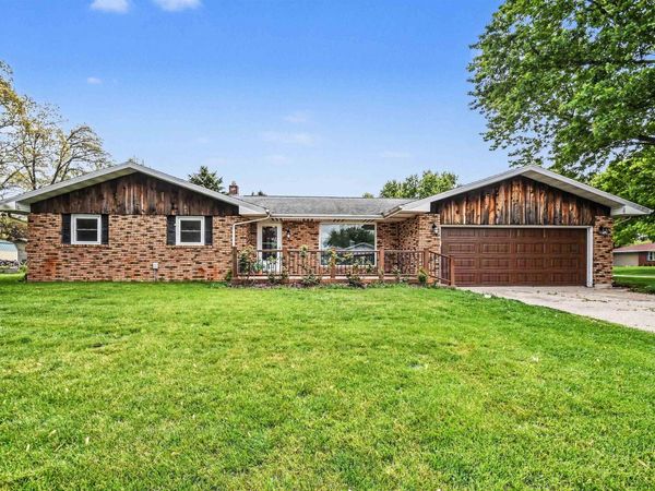 58364 Ironwood Drive, Elkhart, IN 46516