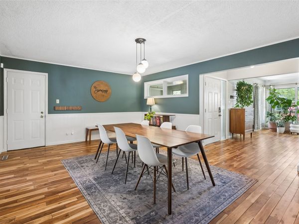 7204 Jefferson Avenue, Windsor Heights, IA 50324