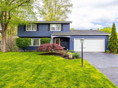 35 Stony Brook Lane, Fairport, NY 14450
