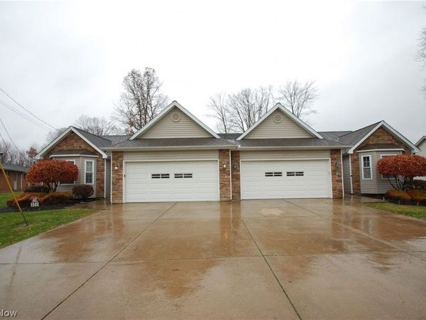 784 Elmwood Drive , Hubbard, OH 44425