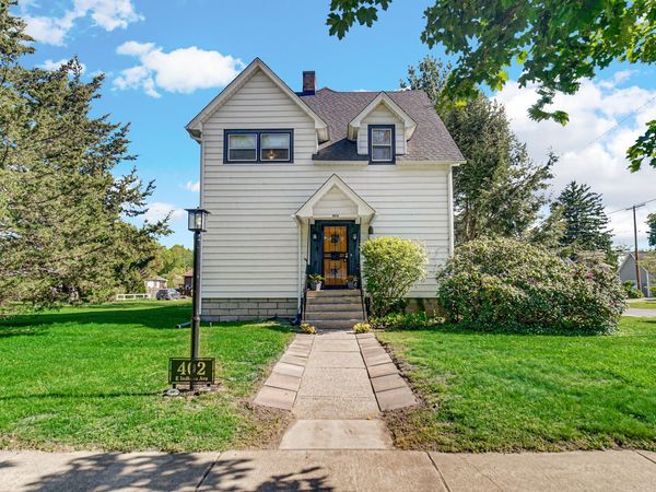 402 E Indiana Avenue , Chesterton, IN 46304