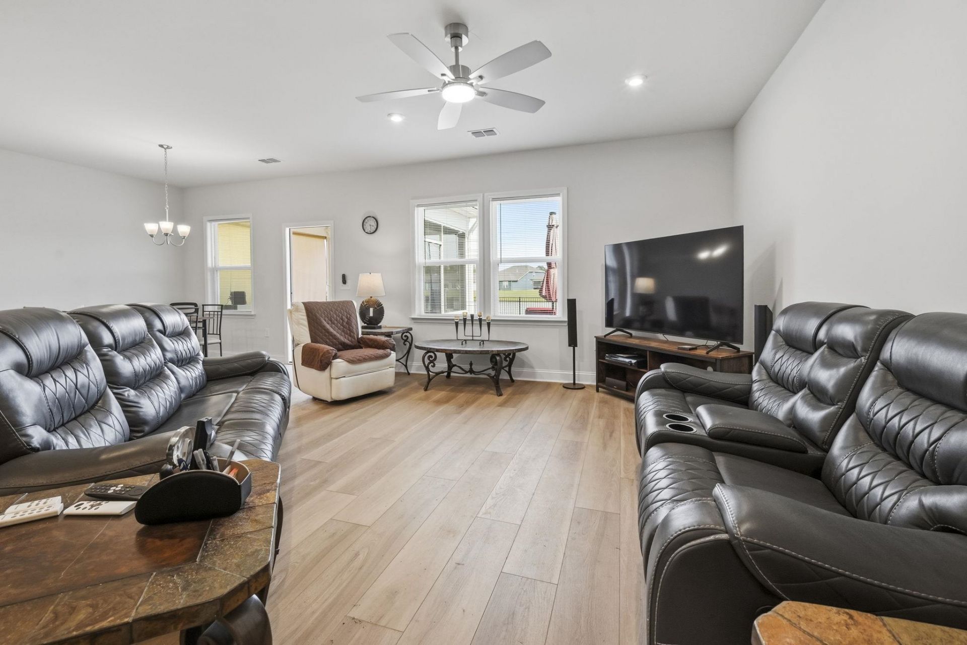 312 River Edge Dr. Photo 9