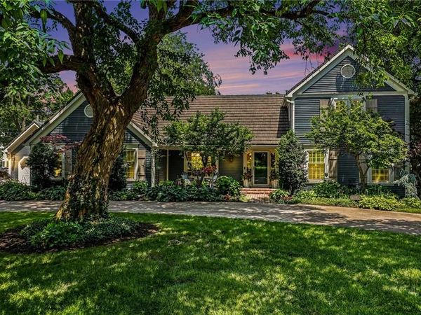 2512 W 71st Street, Prairie Village, KS 66208