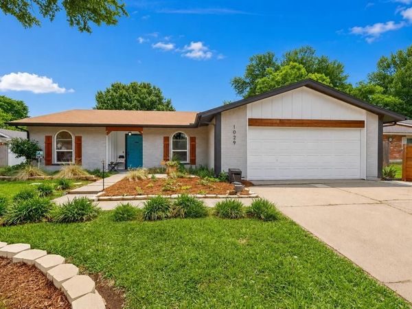 1029 Aspen Lane, Mansfield, TX 76063