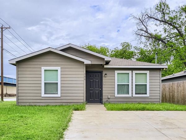 700 E Pecan Avenue, Waco, TX 76704