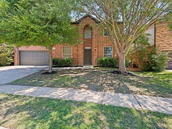 5205 Bay View Drive, Fort Worth, TX 76244