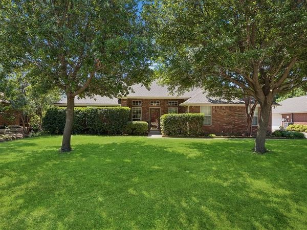 621 W Windsor Drive , Denton, TX 76207