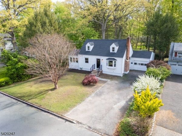22 Harriet Dr, Hanover, NJ 07981