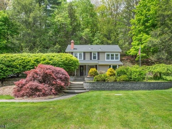2 Red Mine Rd, Wanaque, NJ 07465